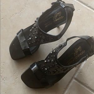 Donald Pliner sandals